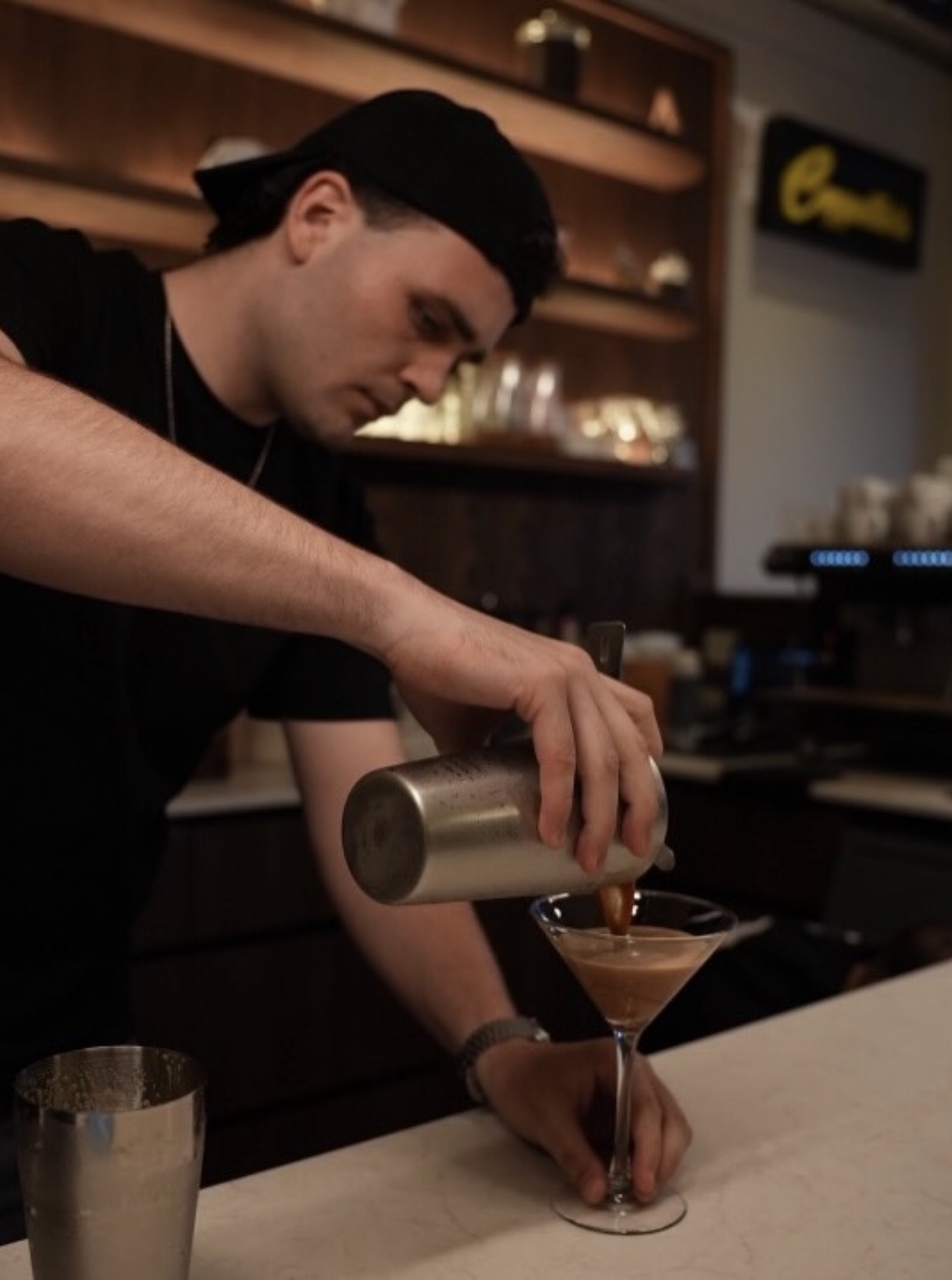 Cuppellos — Cocktail making